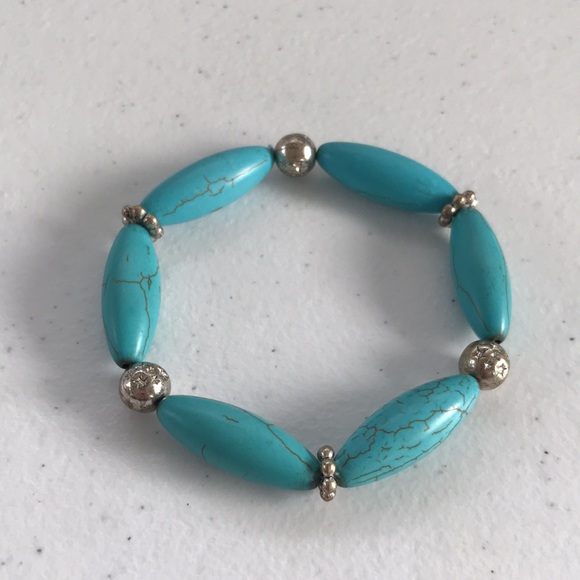 Vintage Faux Turquoise and Silver Bead Stretch Bracelet - Picture 2 of 6